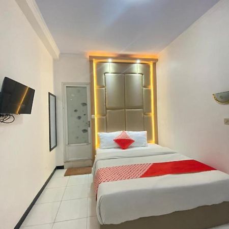 Magetan Oyo 1351 Tanggulasi Resto & Residence Syariah מראה חיצוני תמונה