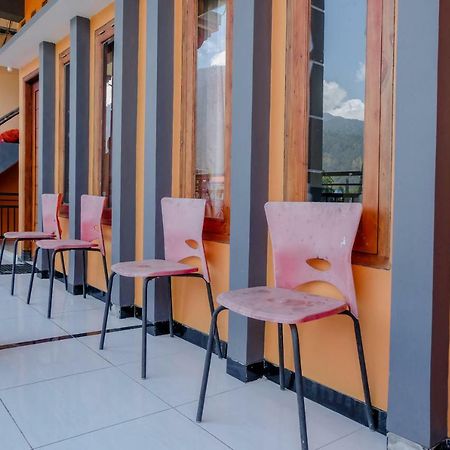 Magetan Oyo 1351 Tanggulasi Resto & Residence Syariah מראה חיצוני תמונה
