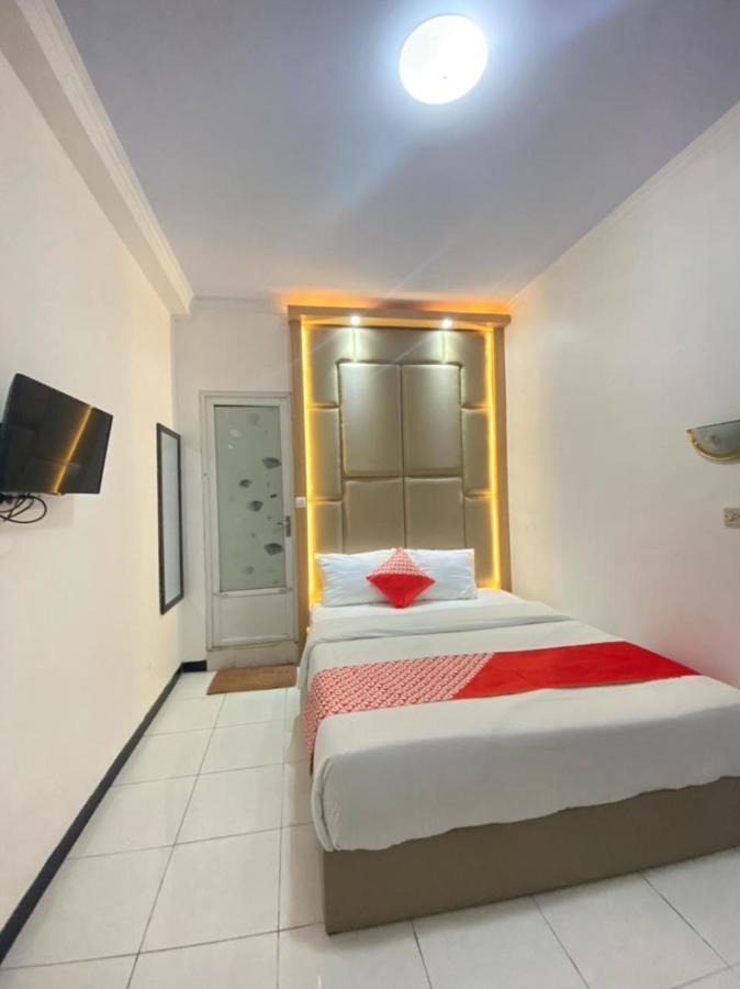 Magetan Oyo 1351 Tanggulasi Resto & Residence Syariah מראה חיצוני תמונה