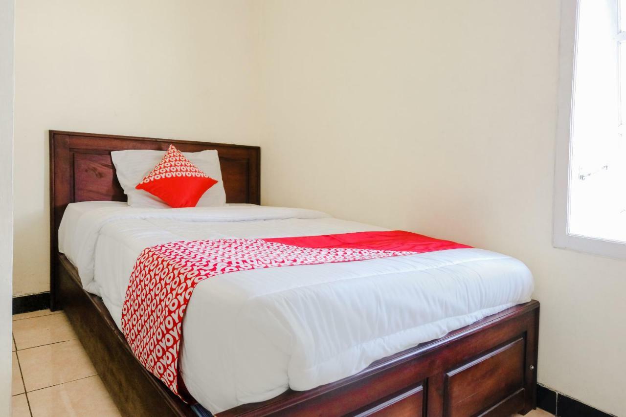 Magetan Oyo 1351 Tanggulasi Resto & Residence Syariah מראה חיצוני תמונה